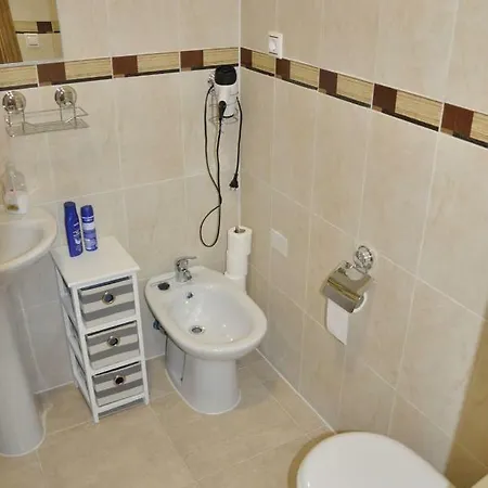 Sunny Hill Apartman *
